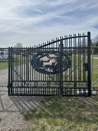 NEW GREAT BEAR BI-PARTING IRON GATE WITH DEER ART IN THE MIDDLE, 20'