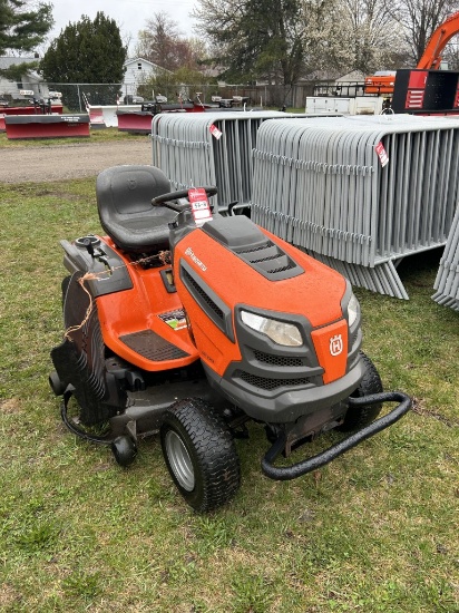 HUSQVARNA LGT2554 RIDING LAWN MOWER, KOHLER 25-HP MOTOR, 54'' DECK, HYDROSTAT, 984 HOURS SHOWING