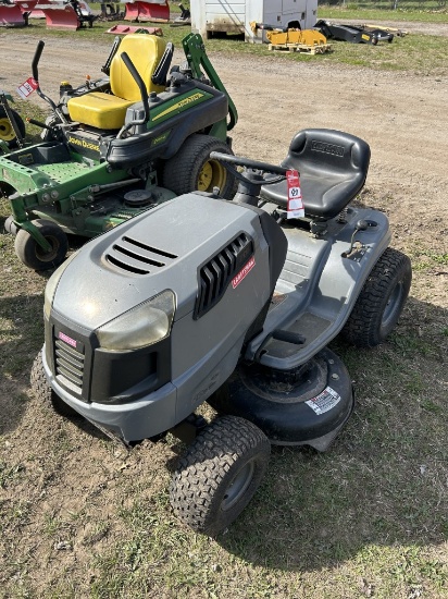CRAFTSMAN RIDING LAWN MOWER, 44'' DECK, BRIGGS & STRATTON 17-1/2 HP ENGINE