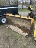 JOHN DEERE LOADER BUCKET