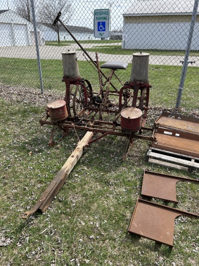 2-ROW PLANTER