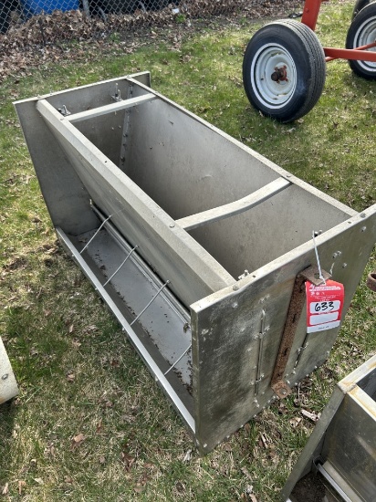 48'' STAINLESS FINISH FEEDER