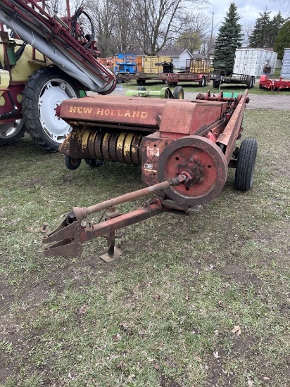 NEW HOLLAND 268 BALER, PTO, S/N: 16062