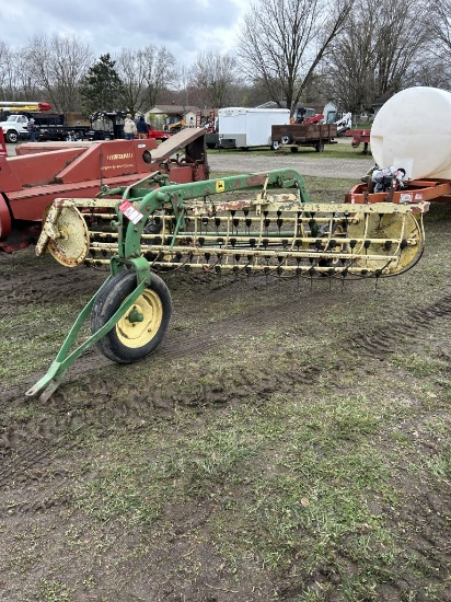 JOHN DEERE 10' RAKE