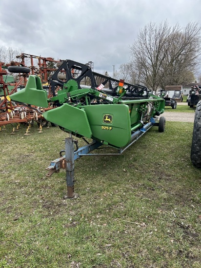 JOHN DEERE 925F GRAIN HEAD WITH HEADER CART