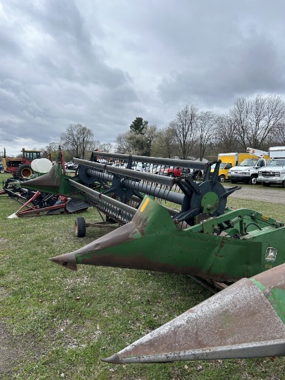 JOHN DEERE 215 GRAIN HEAD, WITH HEAD CART, S/N: H00915F625826