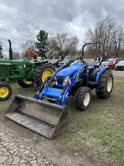 NEW HOLLAND T2310 TRACTOR WITH NEW HOLLAND 250TL LOADER, 4X4, 3PT, PTO, 17.5L-24 REAR TIRES, 6' BUCK
