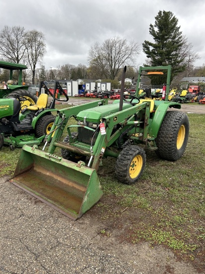 JOHN DEERE 1070 TRACTOR WITH JOHN DEERE 440 LOADER, MFWD, 3PT, PTO, 44X18-20 REAR TIRES, OROPS, DIES