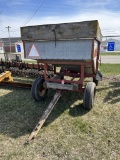 YETTER 125 BU. GRAVITY BOX, SIDE DISCHARGE, GEHL 6-TON RUNNING GEAR
