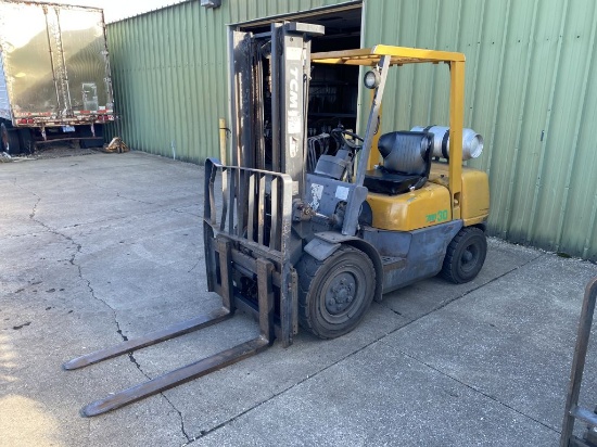 2002 TCM LP 30 FORKLIFT, 700 SERIES, 5600LBS CAPACITY, 2-STAGE MAST, 129.9'' MAX HEIGHT, 48'' FORKS,