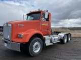 1988 KENWORTH T800 TANDEM AXLE SEMI TRUCK, 3406 CAT DIESEL, 13-SPEED TRANS, WET KIT, JAKE BRAKE, ALU