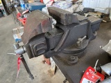 BENCH VISE