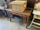 RCA VICTOR RECORD PLAYER & DESK