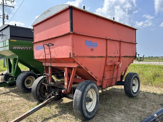 KILLBROS 385 GRAVITY WAGON WITH AUGER, MANUAL TARP, KILLBROS 1386 RUNNING GEAR, S/N: D19630198