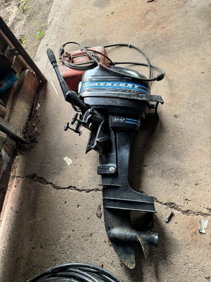 MERCURY 9.8HP OUTBOARD MOTOR WITH GAS TANK