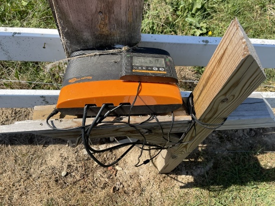 GALLAGHER ELECTRIC FENCER, MODEL MBS2800I, S/N 2125370039, IN WORKING CONDITION.