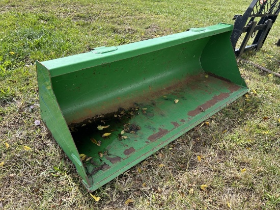 JOHN DEERE LOADER BUCKET