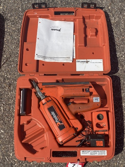 PASLODE IMPULSE CORDLESS NAILER WITH CASE, CHARGER & BATTERY