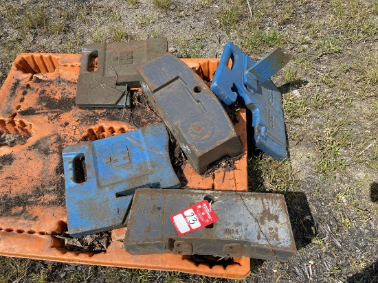 SKID OF ASSORTED WEIGHTS