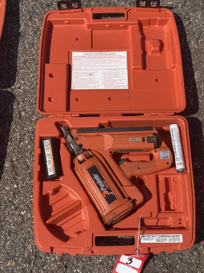 PASLODE IMPULSE CORDLESS NAILER WITH CASE, CHARGER & BATTERY