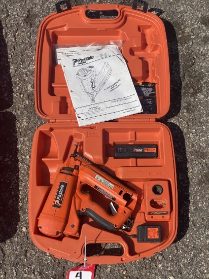 PASLODE IMPULSE FINISH NAILER WITH CASE, CHARGER & BATTERY