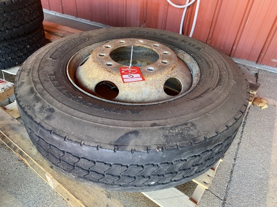 KELLY KDA  ARMORSTEEL 295-75R22.5 TIRE ON STEEL RIM