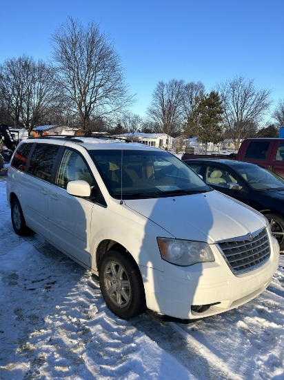 2008 CHRYSLER TOWN & COUNTRY VAN, 3.8L V6 ENGINE, AUTO TRANS, 7-PASSENGER, CLOTH INTERIOR, PW, PL, P