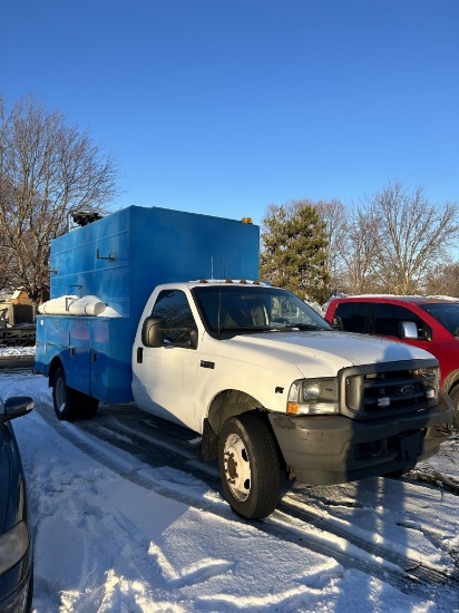 2002 FORD F450 SERVICE TRUCK, V10 GAS ENGINE, AUTO TRANS, AIR COMPRESSOR, GENERATOR, AIR MOVER, ARRO