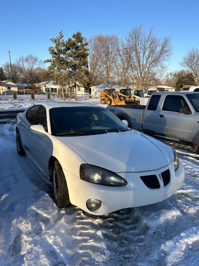 2006 PONTIAC GRAND PRIX 4-DOOR, 3.8L SUPERCHARGED ENGINE, AUTO TRANS, LEATHER, PW, PL, PM, AM/FM-CD,