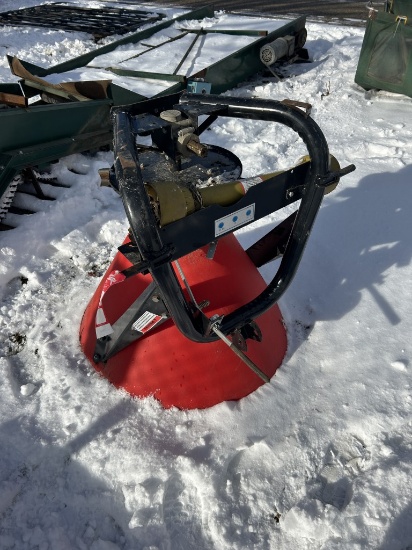 MAHINDRA 3PT FERTILIZER SPREADER