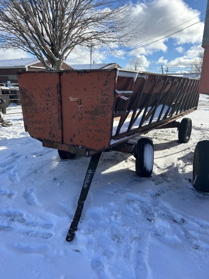 SELF FEEDING WAGON