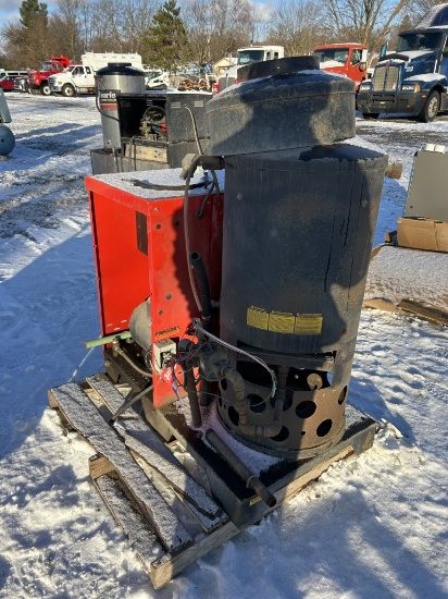 TUFF HOT WATER PRESSURE WASHER, 1048 HOURS SHOWING