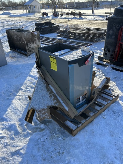 LENNOX GAS FURNACE, APPEARS NEW, MODEL EL195DFE