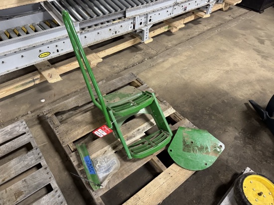 John Deere 55 Series Steps, newer style **Contact: Jeremy Miedema - 616-460-7619, Location: 3450 12t