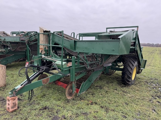 LOCKWOOD POTATO HARVESTER, MARK VI, 2 ROW WITH 1.25 PITCH BELTED CHAIN SPECIAL FOR RED & GOLD POTATO