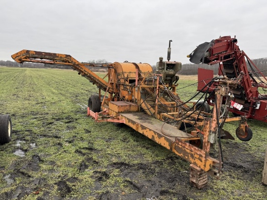 AIR FLOW ONION HARVESTER WITH WISCONSIN POWER PLANT, 2 ROW WITH BULK ELEVATOR