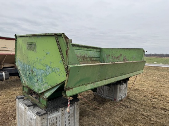 MCCONNEL 14' POTATO BOX WITH APRON CHAIN