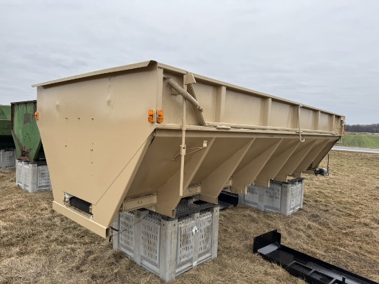 LOAD LINE 20' POTATO BOX WITH BELT BOTTOM, 1 3/4 HP ELECTRIC MOTOR, 230/460 VOLT, 3 PHASE, HAS RELIA