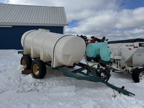 NURSE TANK, TANDEM AXLE, 1235-GALLON, BRIGGS & STRATTON XR550 GAS ENGINE, PACER PUMP, PIN HITCH