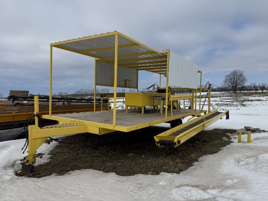 ASSEMBLED ZUCCHINI FIELD CONVEYOR/PROCESSOR 2-WHEEL TRAILER, RR2-30' HYDRAULIC BELTED RUBBER WING CO