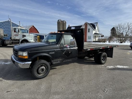 1994 FORD SUPER DUTY REGULAR CAB FLATBED TRUCK, 7.3L TURBO DIESEL, AUTO TRANS, 2WD, AM/FM-CD RADIO,