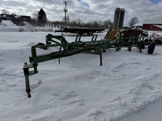 JOHN DEERE PLOW, 6 BOTTOM, MODEL A 2500, ON LAND HITCH