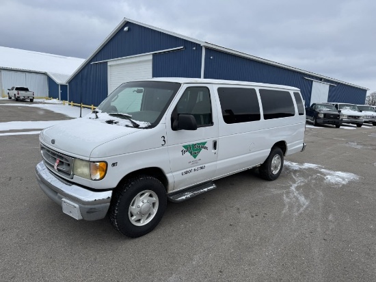 2002 FORD E350 XLT SUPER DUTY MULTI-PASSENGER VAN, TRITON V8 GAS ENGINE, AUTO TRANS, PW, PL, PM, AM/