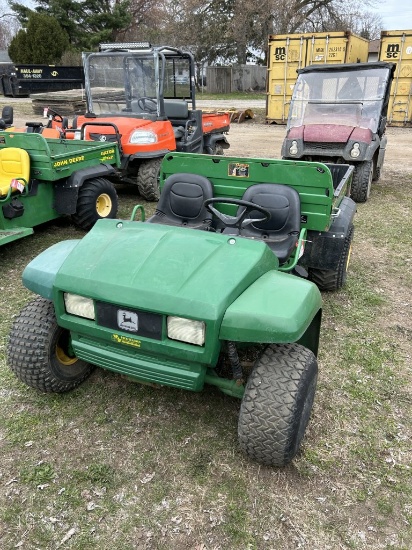 JOHN DEERE 4X2 GATOR UTILITY VEHICLE