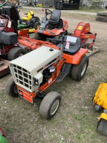 1971 SIMPLICITY 3314 V RIDING MOWER, 4-SPEED, 14-HP BRIGGS & STRATTON ENGINE, NO DECK, SHOW TRACTOR,