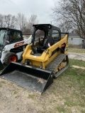 2014 CAT259D RUBBER TRACK SKID STEER, 2-SPEED, JOYSTICK CONTROLS, BACKUP CAMERA, AUX. HYDRAULICS, 78