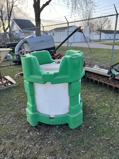 MONSANTO 110-GALLON CHEMICAL TANK