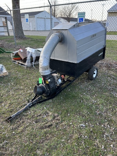 TRAC VAC 880 SINGLE AXLE VAC SYSTEM, PIN HITCH, RUNS/WORKS (FAN VIBRATES AND COULD USE BALANCING)