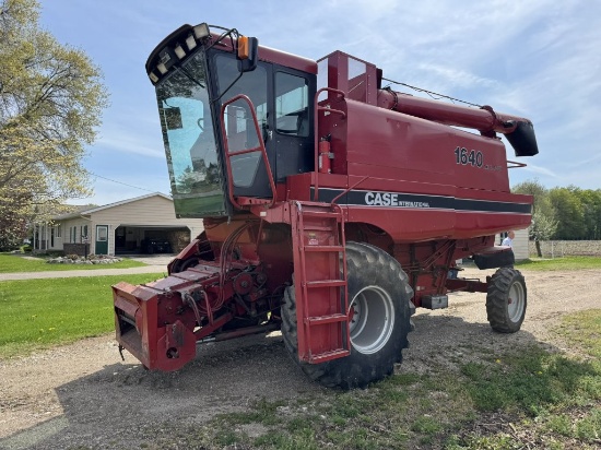 1986 CASE IH 1640 AXIAL FLOW COMBINE