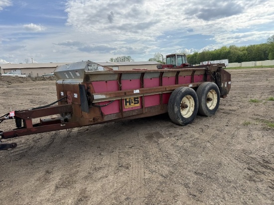 H&S 370 MANURE SPREADER